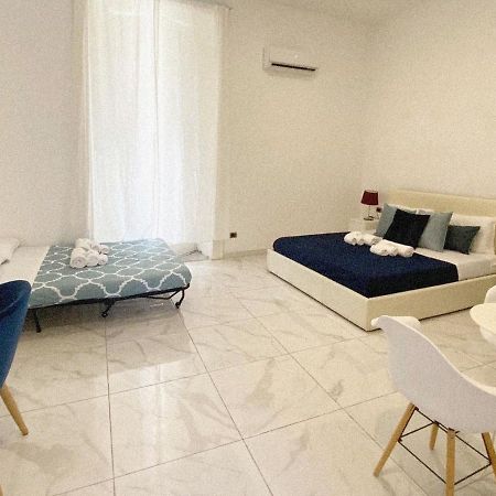 Domus Luigi Leone II Bed & Breakfast Napoli Ngoại thất bức ảnh