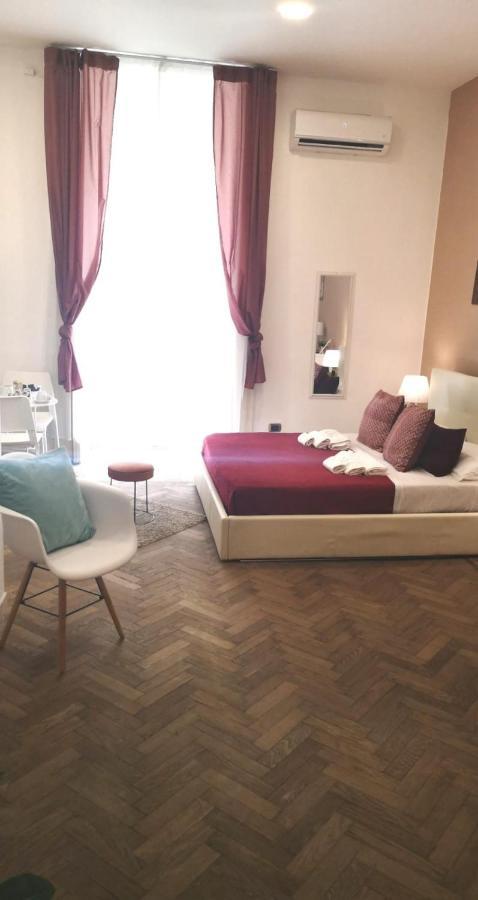 Domus Luigi Leone II Bed & Breakfast Napoli Ngoại thất bức ảnh