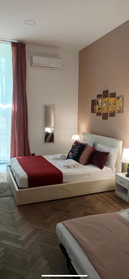 Domus Luigi Leone II Bed & Breakfast Napoli Ngoại thất bức ảnh