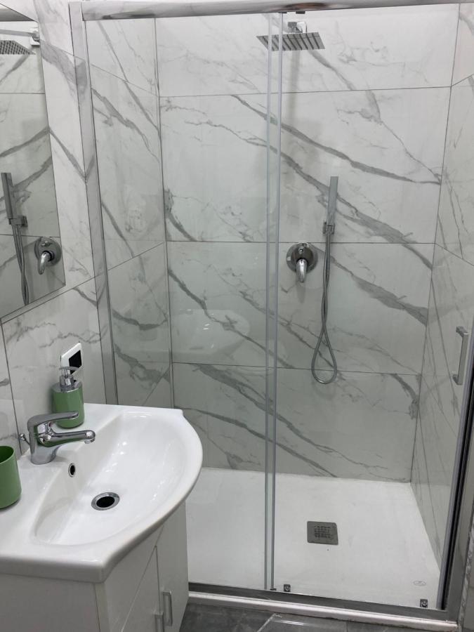Domus Luigi Leone II Bed & Breakfast Napoli Ngoại thất bức ảnh