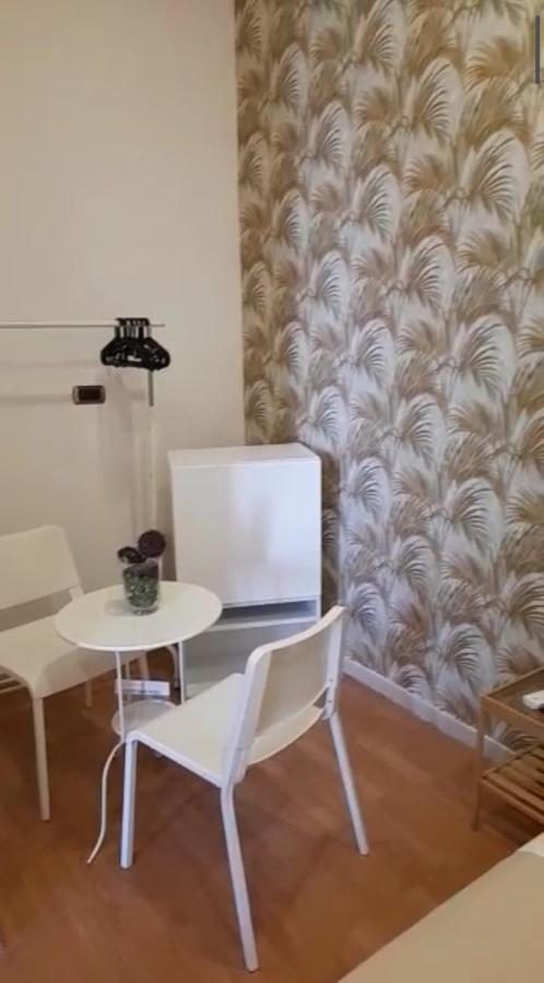 Domus Luigi Leone II Bed & Breakfast Napoli Ngoại thất bức ảnh