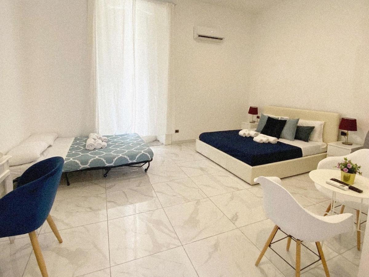 Domus Luigi Leone II Bed & Breakfast Napoli Ngoại thất bức ảnh
