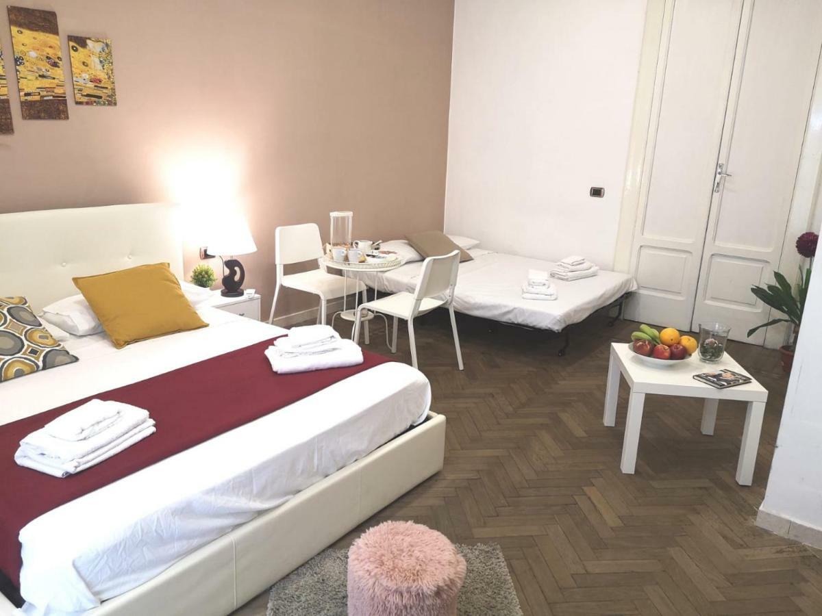 Domus Luigi Leone II Bed & Breakfast Napoli Ngoại thất bức ảnh