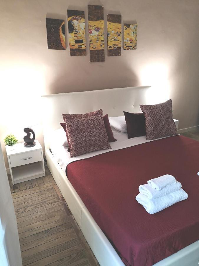 Domus Luigi Leone II Bed & Breakfast Napoli Ngoại thất bức ảnh