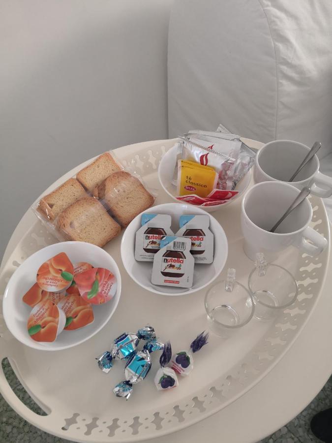 Domus Luigi Leone II Bed & Breakfast Napoli Ngoại thất bức ảnh